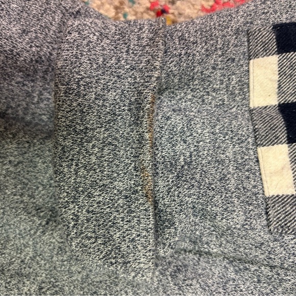 Orvis Long Sleeve Blue Grey Checkered Accent Light Sweater Size Large *Flaw - Picture 2 of 7